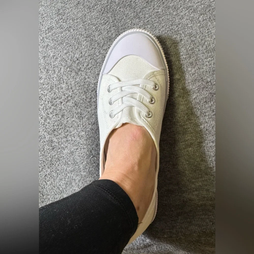 unbranded classic white